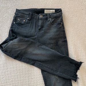 Pistola Frayed Black Jeans Low Rise